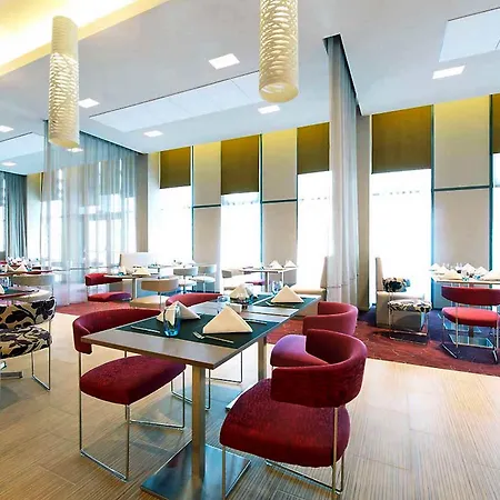 Отель Novotel Centrum