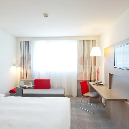 Отель Novotel Centrum 4*
