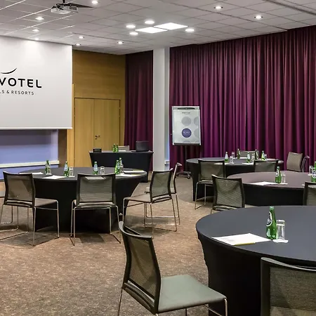 ホテル Novotel Centrum ウッチ