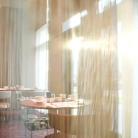 Hotel Novotel Centrum 4*