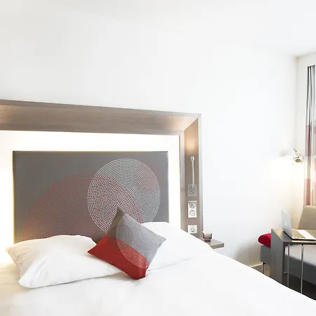 Novotel Centrum Hotel 4*